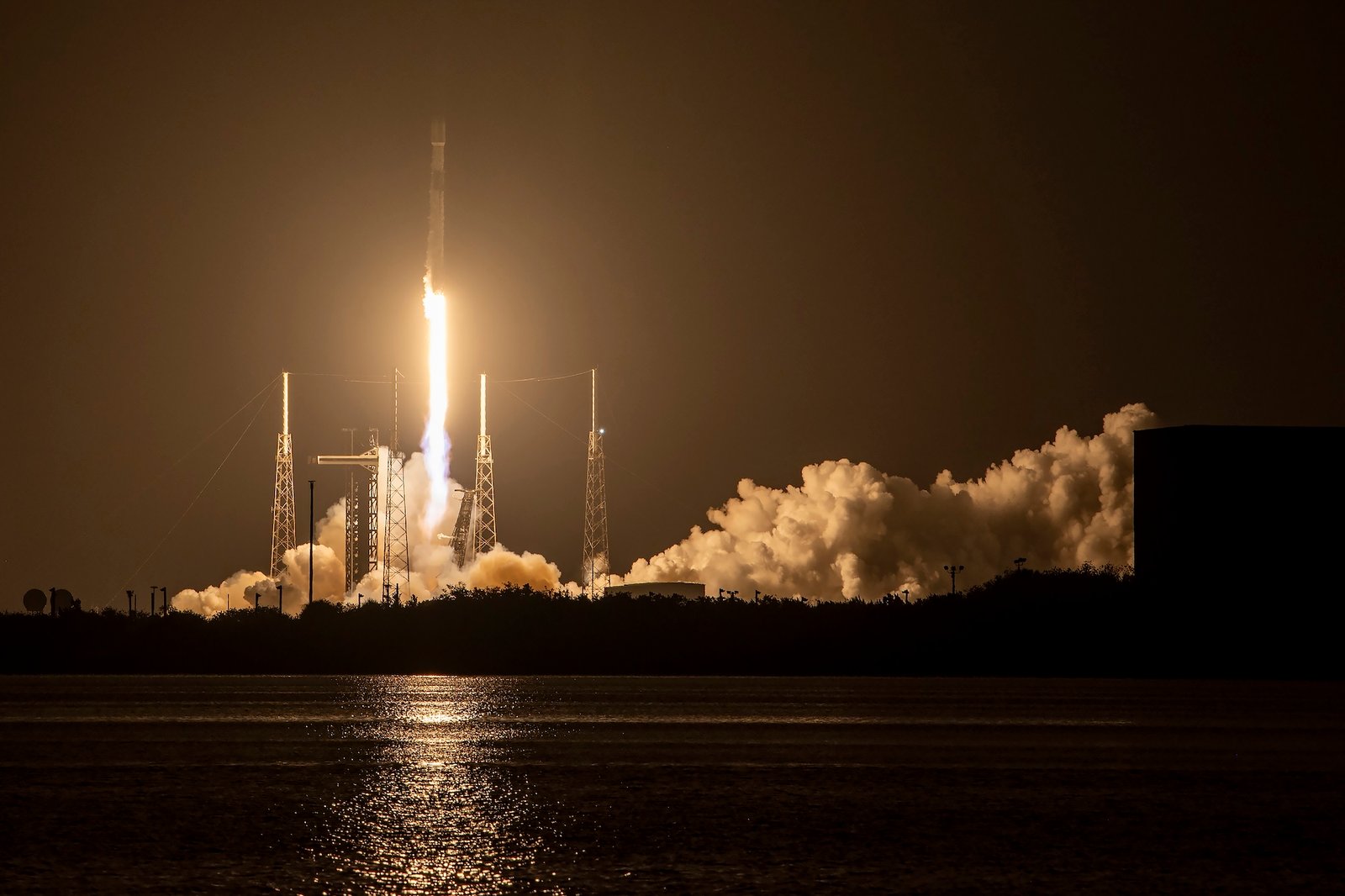 Decentralization, Internet