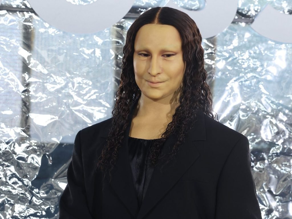 Drag Queen Alexis Stone Became the Mona Lisa for Milan Fashion Show